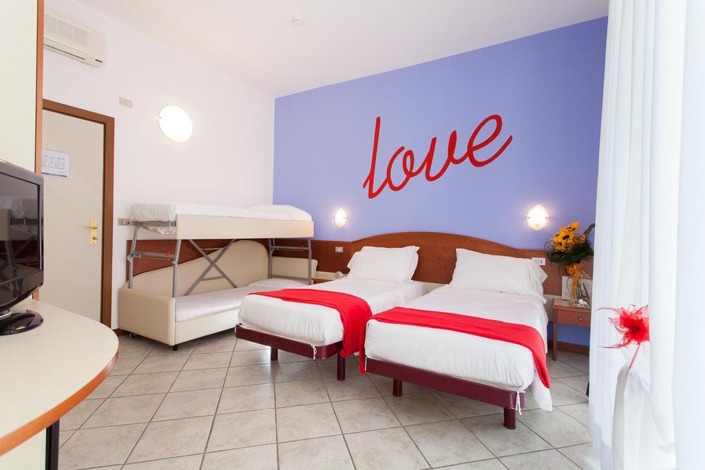 B&B Isabella Milano Marittima Bilik gambar